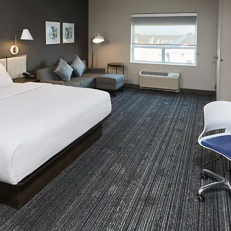 Towneplace Suites By Marriott Hamilton Exterior photo